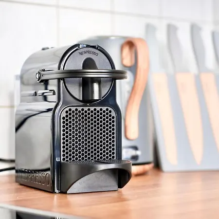 Stadtfeldnest - Boxspringbett - Waschmaschine - 55 Zoll Smart-tv - Smart-tv - Arbeitsplatz *