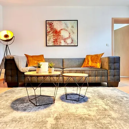 Stadtfeldnest - Boxspringbett - Waschmaschine - 55 Zoll Smart-tv - Netflix Inklusive - Arbeitsplatz * Magdeburg