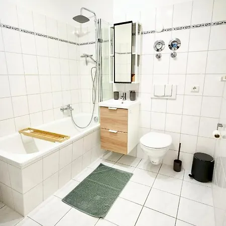 Apartment Stadtfeldnest - Boxspringbett - Waschmaschine - 55 Zoll Smart-tv - Netflix Inklusive - Arbeitsplatz *