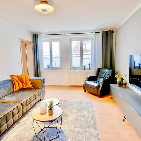 Apartment Stadtfeldnest - Boxspringbett - Waschmaschine - 55 Zoll Smart-tv - Netflix Inklusive - Arbeitsplatz Magdeburg