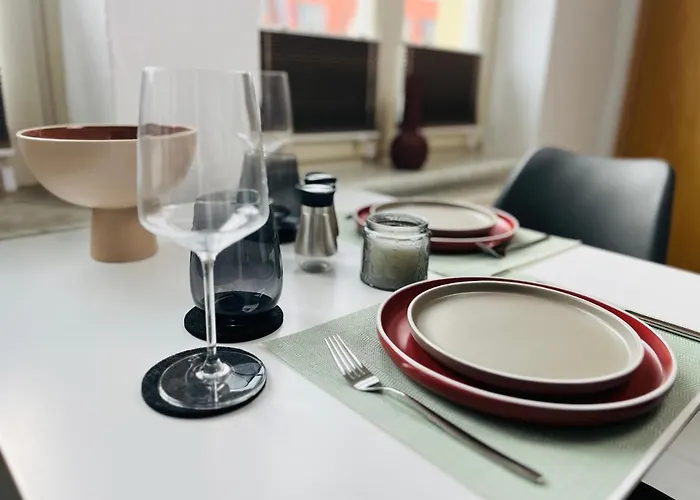 Stadtfeldnest - Boxspringbett - Waschmaschine - 55 Zoll Smart-tv - Smart-tv - Arbeitsplatz *